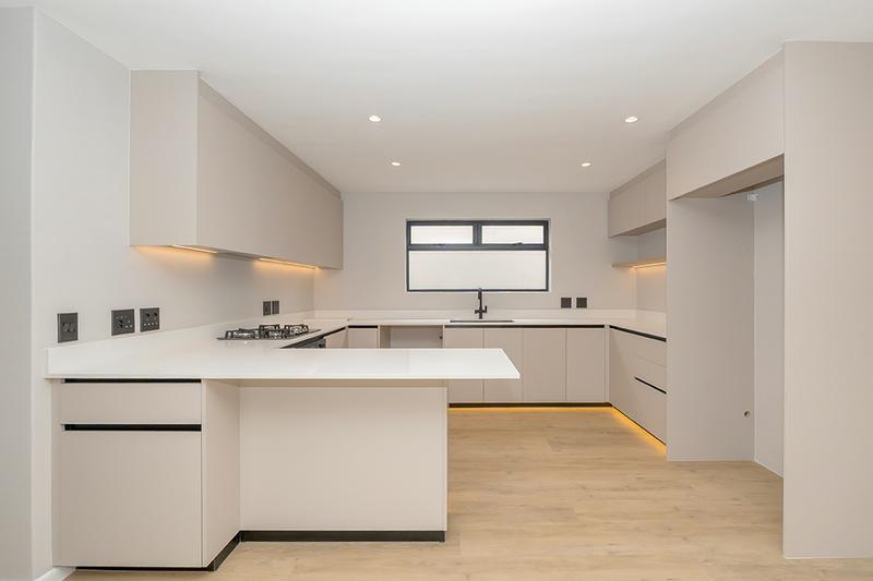 To Let 3 Bedroom Property for Rent in Camps Bay Western Cape